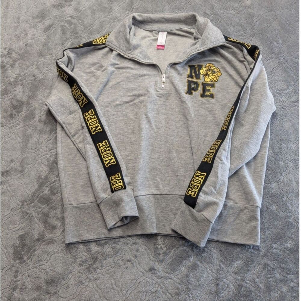 No Boundaries Juniors L 11-13 NOPE Quarter Zip Pullover Sweatshirt Gray